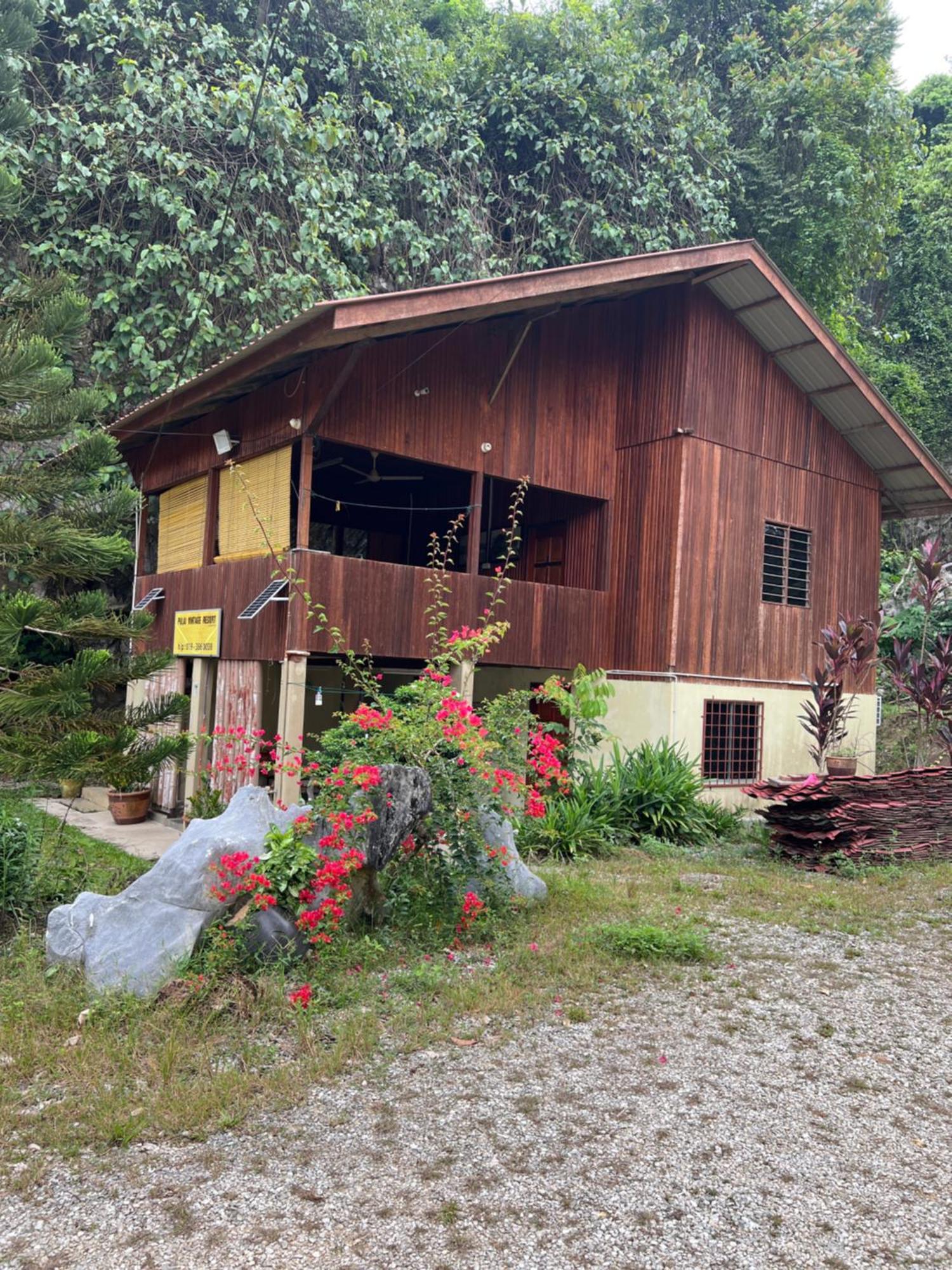 Country House Pulai Holiday Village Гуа-Мусанг Екстер'єр фото